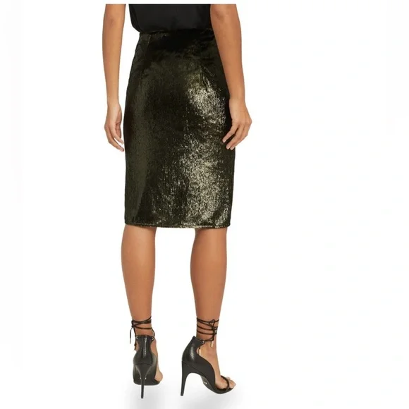 Reiss Leena Ruched Zip Detail Skirt - Picture 2 of 11